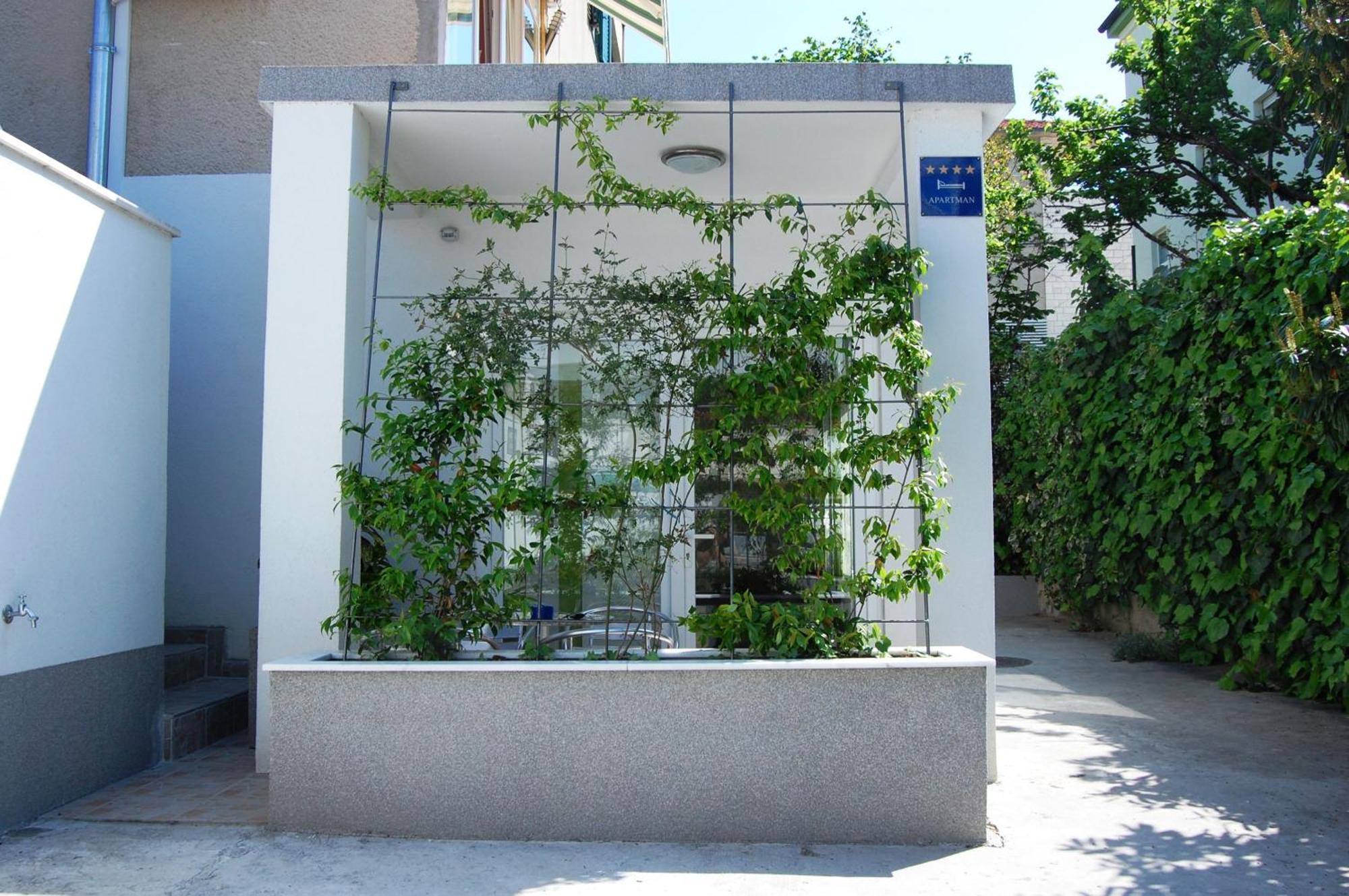 Apartments And Rooms Tudor Σπλιτ Εξωτερικό φωτογραφία